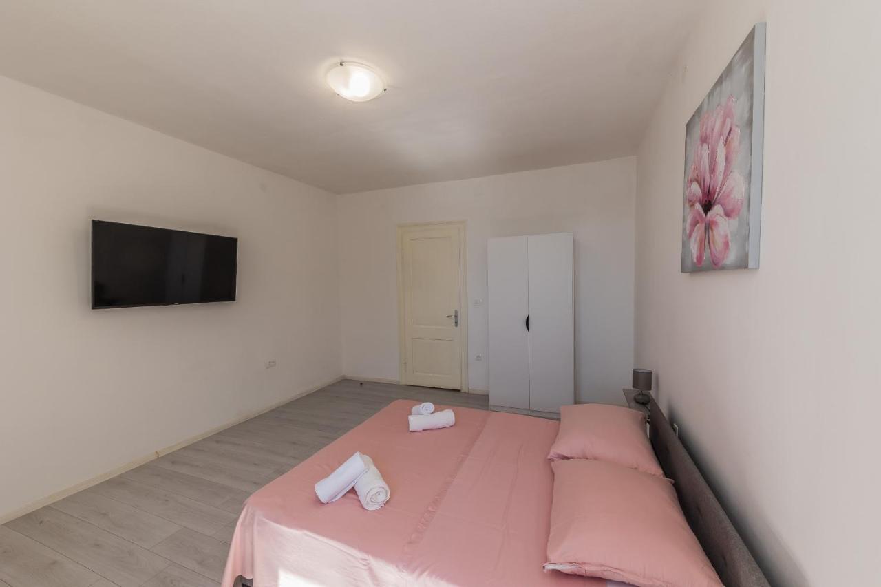 Seafront Apartments Karlo Kaštela Kültér fotó