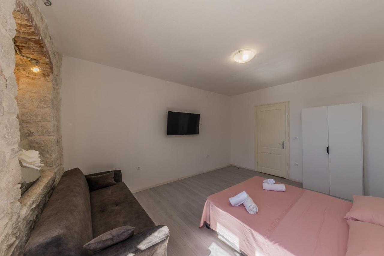 Seafront Apartments Karlo Kaštela Kültér fotó