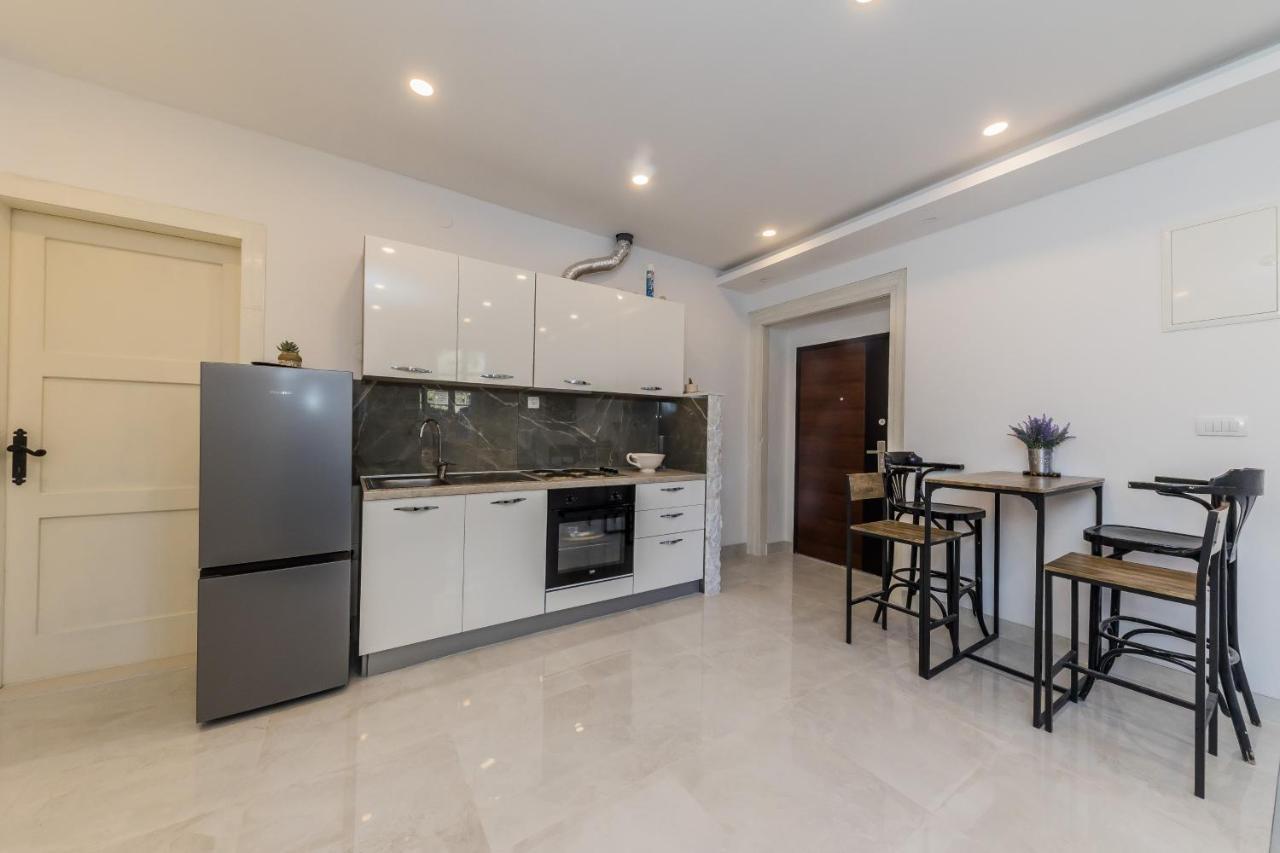 Seafront Apartments Karlo Kaštela Kültér fotó