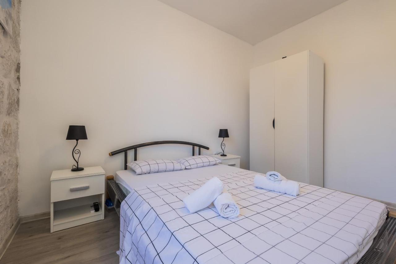 Seafront Apartments Karlo Kaštela Kültér fotó